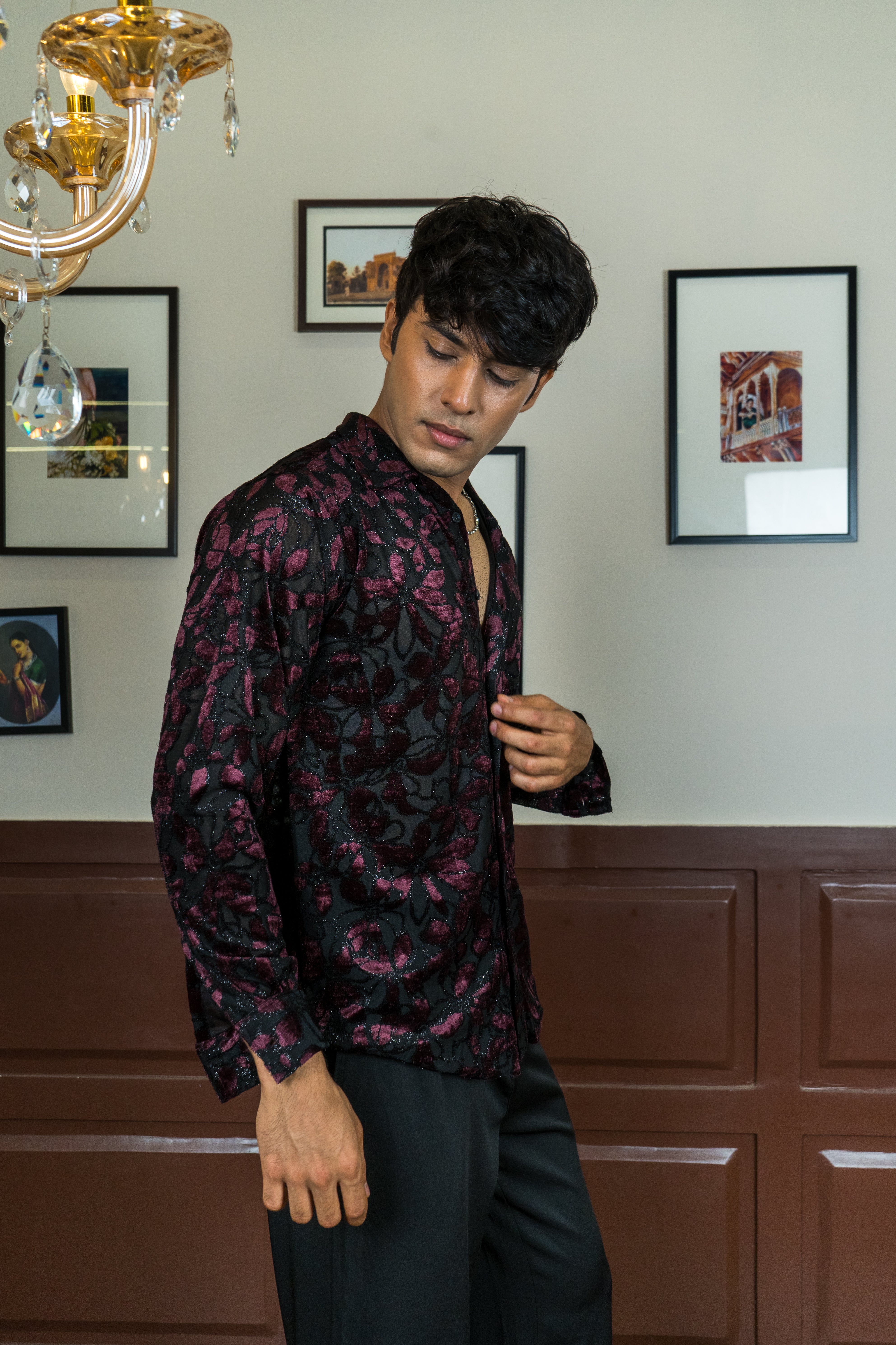 Firangi Yarn Spread Collar Full Sleeves Sheen Party Shirt - Black/Wine