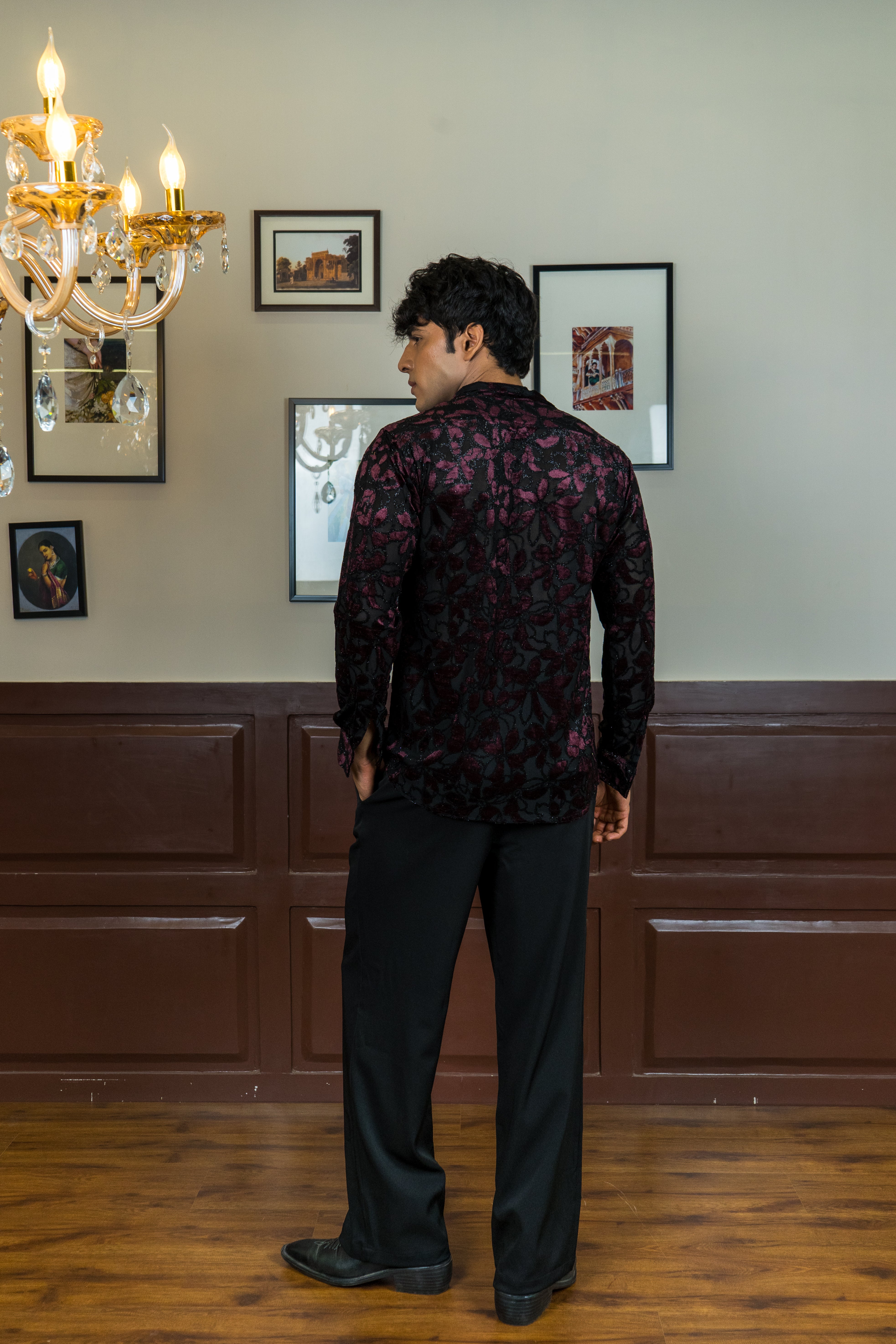 Firangi Yarn Spread Collar Full Sleeves Sheen Party Shirt - Black/Wine