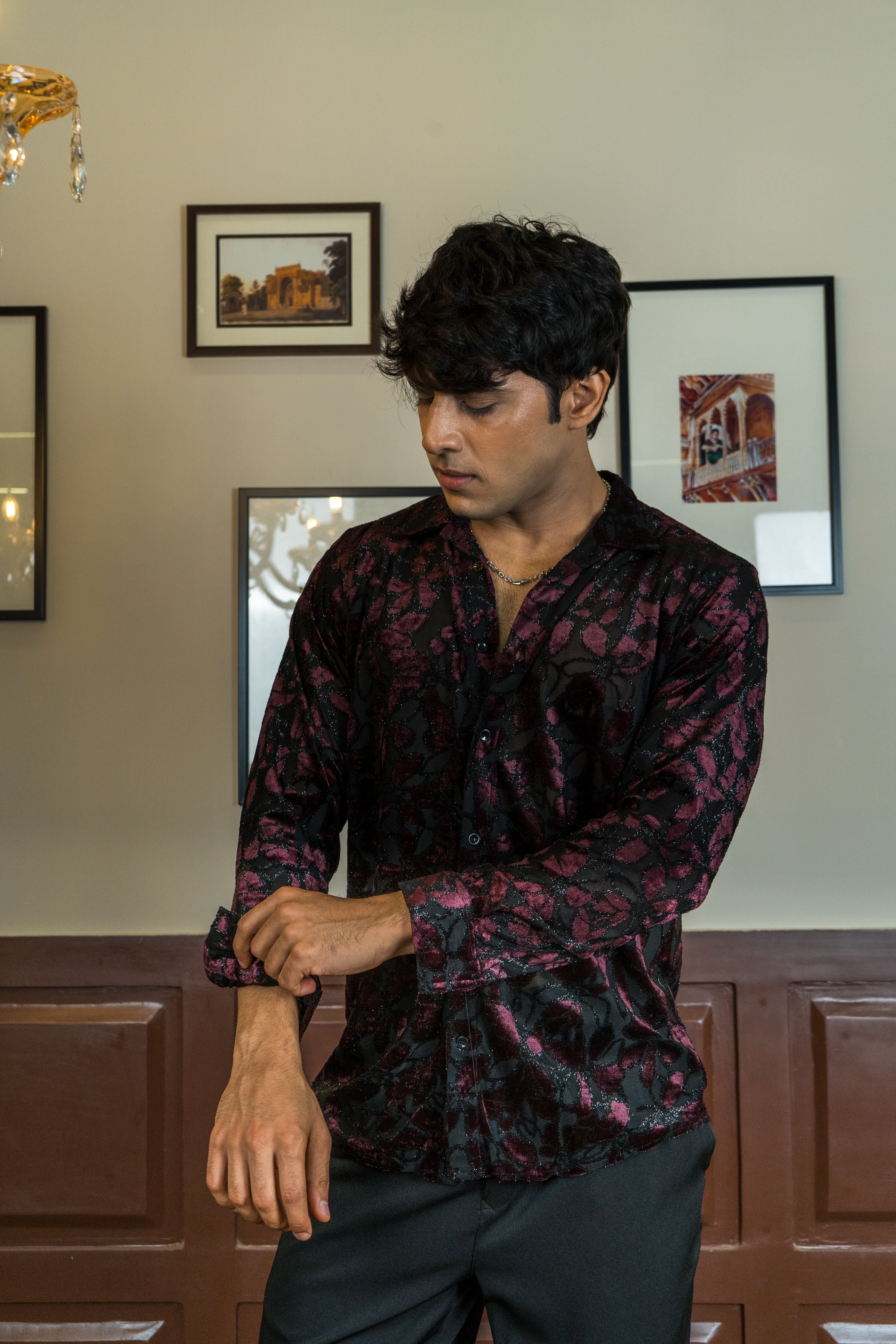 Firangi Yarn Spread Collar Full Sleeves Sheen Party Shirt - Black/Wine