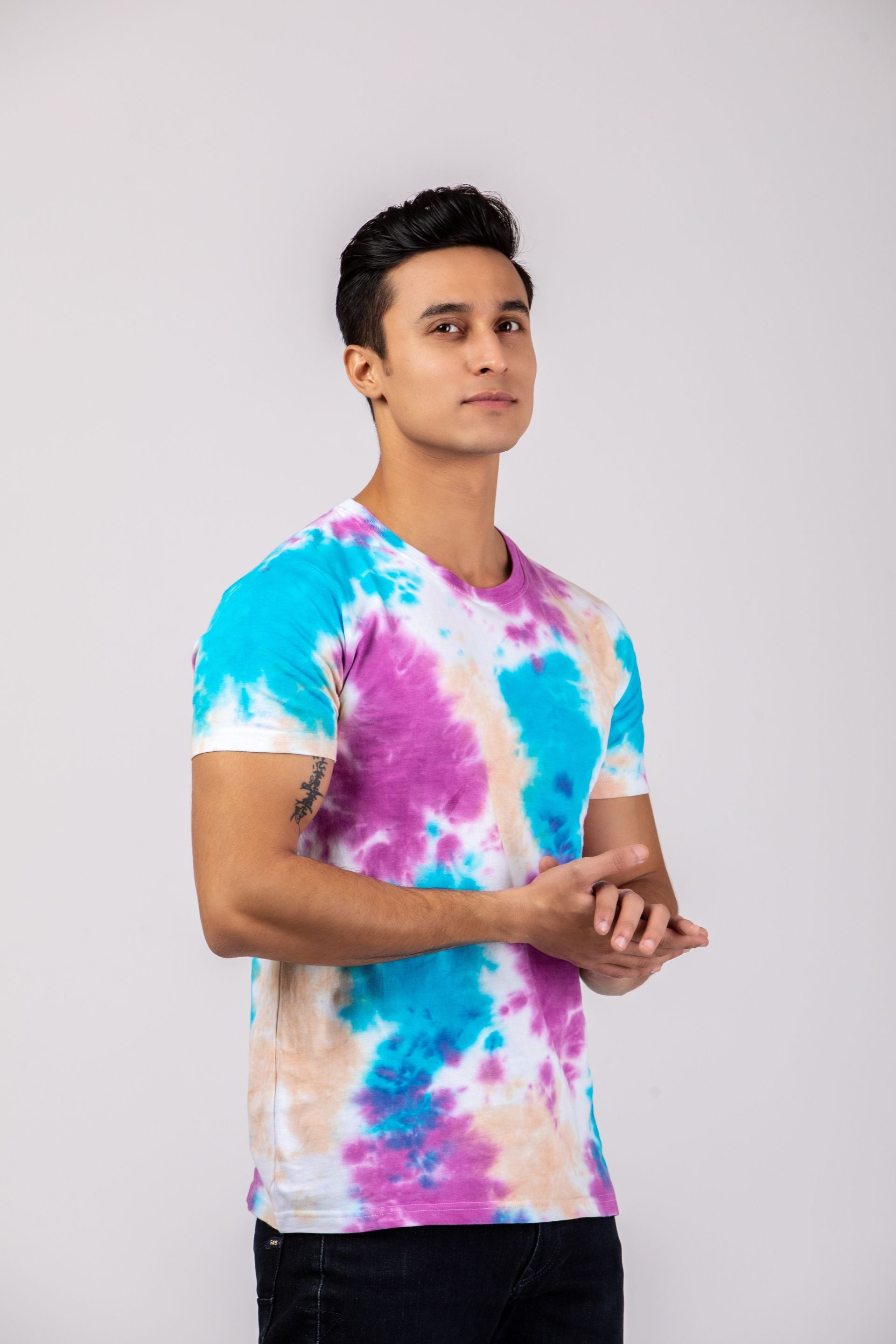 Firangi Yarn Handmade Cotton Tie-Dye Ombre Colored T-shirt