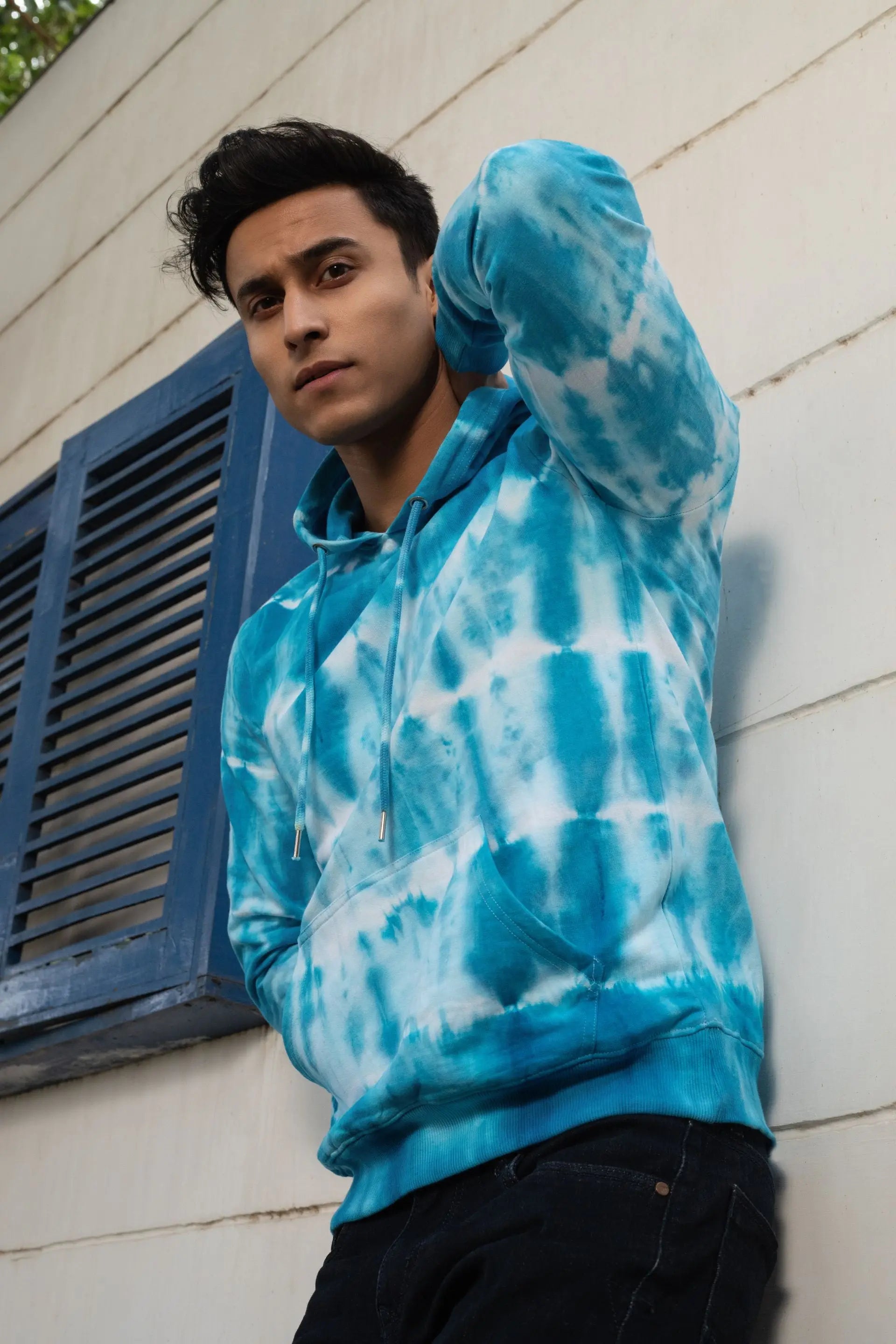 Firangi Yarn Super Soft Cotton Tie&Dye Blue and White Ombre Hoodie With Kangaroo Pockets