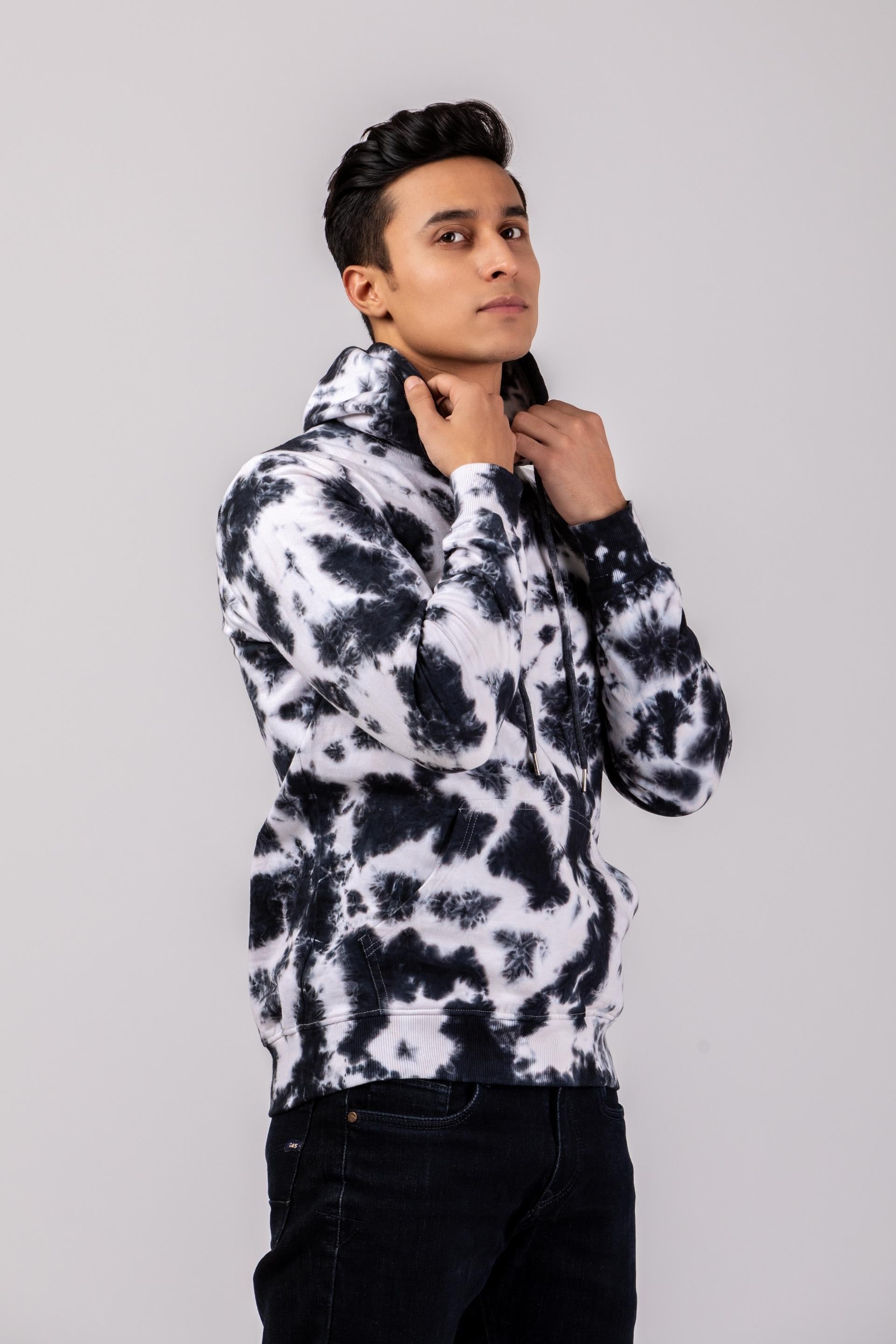 Firangi Yarn Super Soft Cotton Tie&Dye Black and White Ombre Hoodie With Kangaroo Pockets