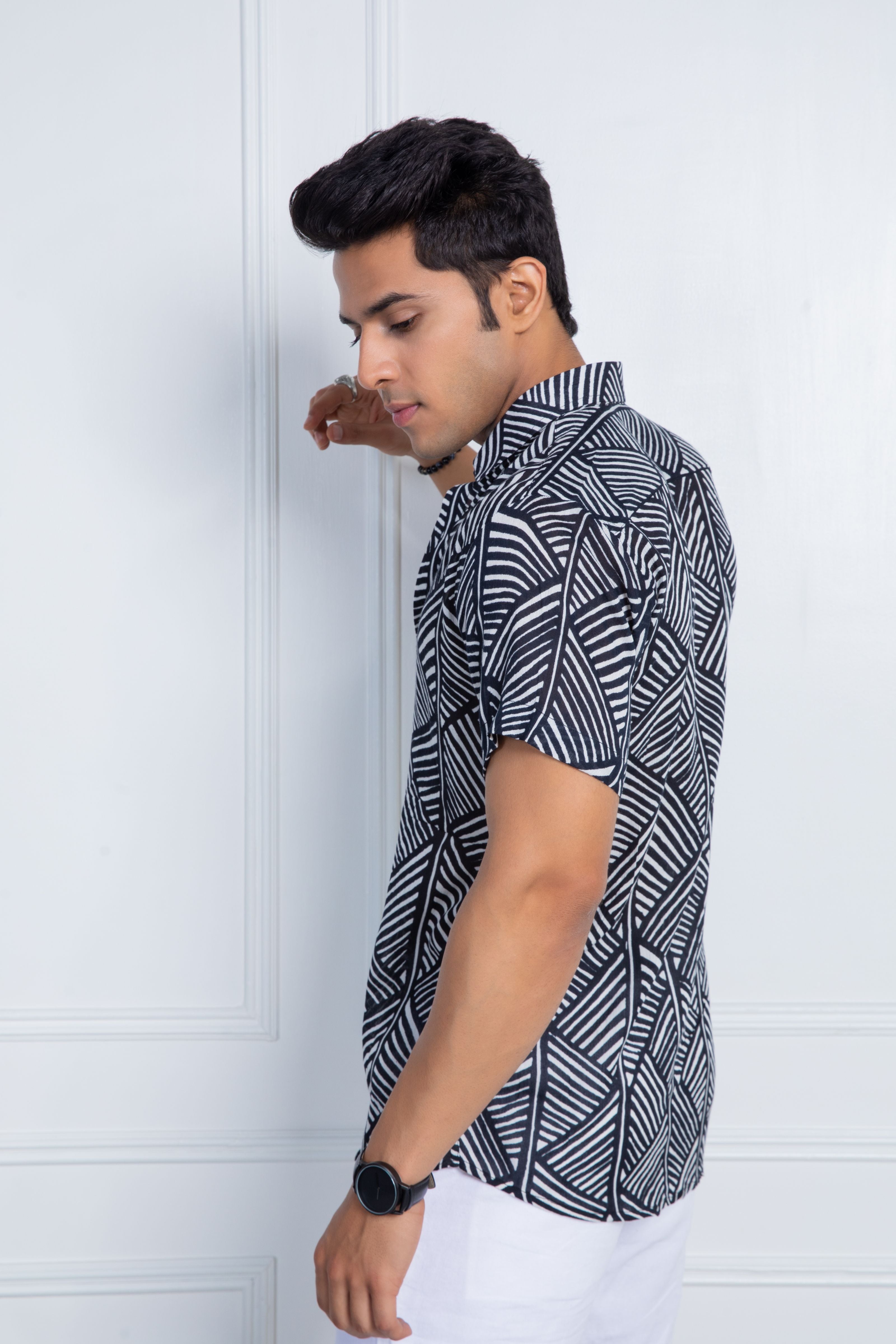Firangi Yarn Relaxed Fit Super Flowy Re-engineered Cotton Printed Shirt- Half Sleeves (New York Black)
